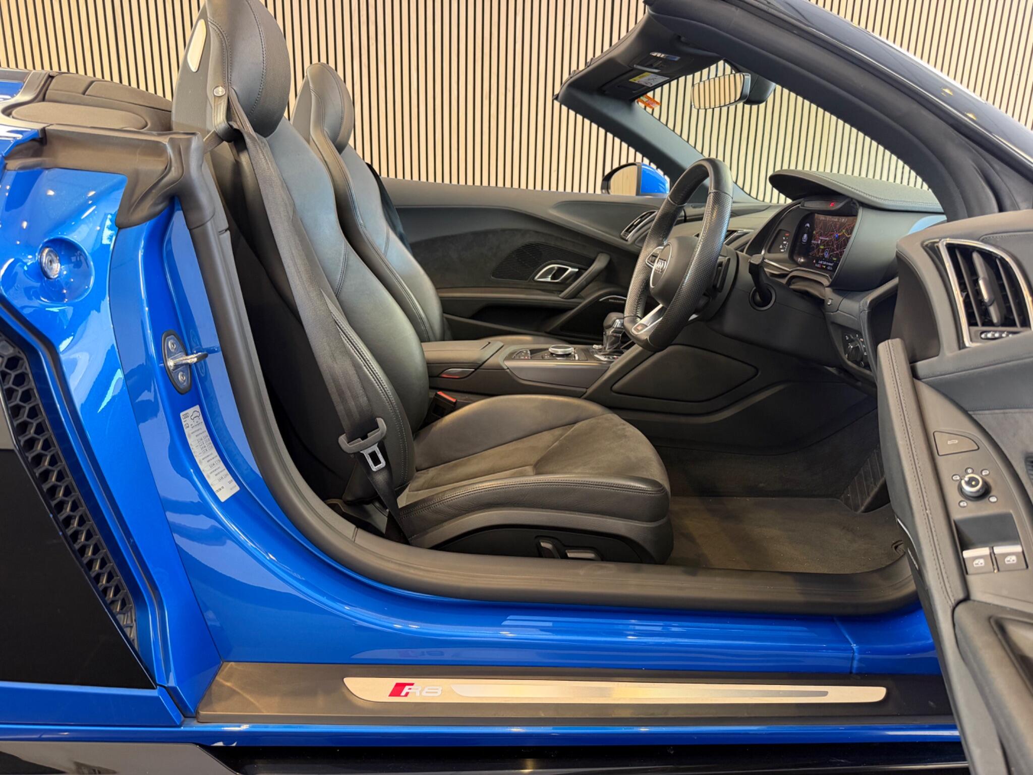 Audi R8